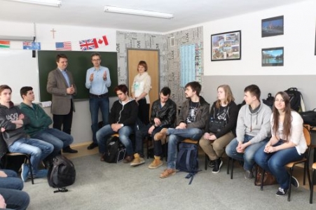Młodzi Niemcy odwiedzili wodzisławski Zespół Szkół Technicznych , Materiały prasowe ZST Wodzisław Śląski